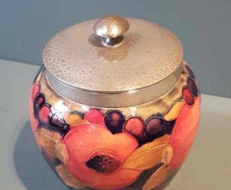 Moorcroft Pomegranate Jar and Cover - Image 5