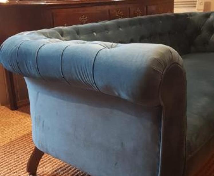 Victorian Chesterfield Sofa - Image 4