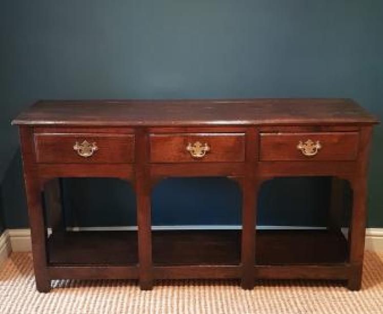 George II Oak Open Pot Board Dresser - Image 1