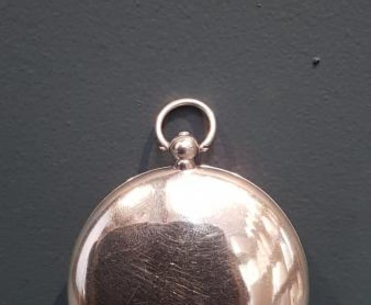Silver Pocket Watch Style Triple Sovereign Case - Image 2