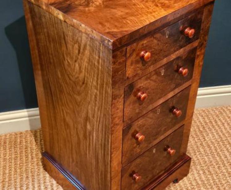 Matching Pair of Victorian Burr Walnut Bedside Chests - Image 4