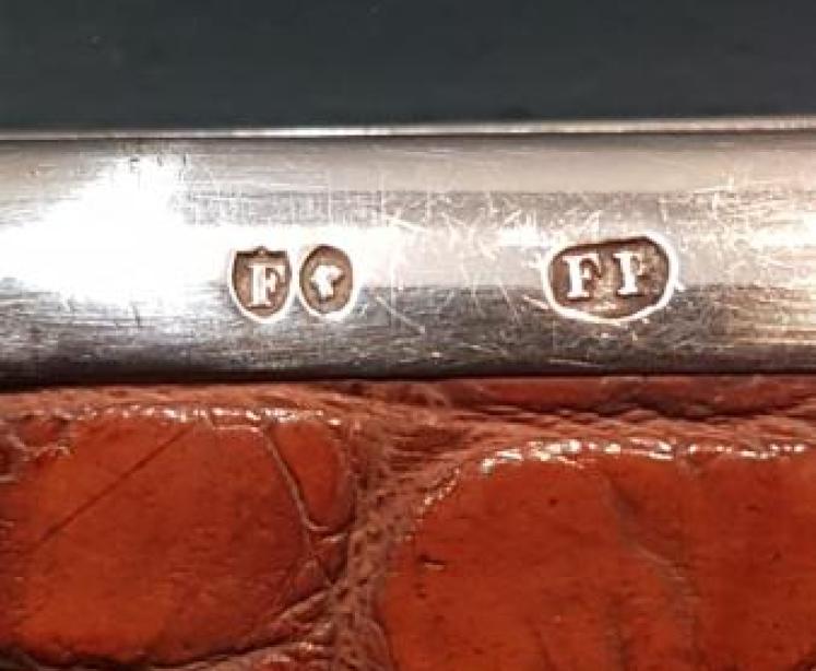 Victorian Silver and Crocodile S-Line Note Pad and Pencil - Image 5