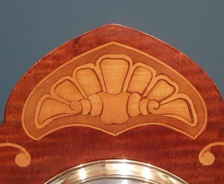 Superb Shell Inlaid Swept Top Edwardian Mantel Clock  - Image 6