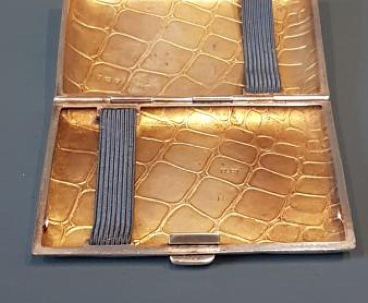Edwardian Silver Crocodile Skin Design Cheroot Case  - Image 5