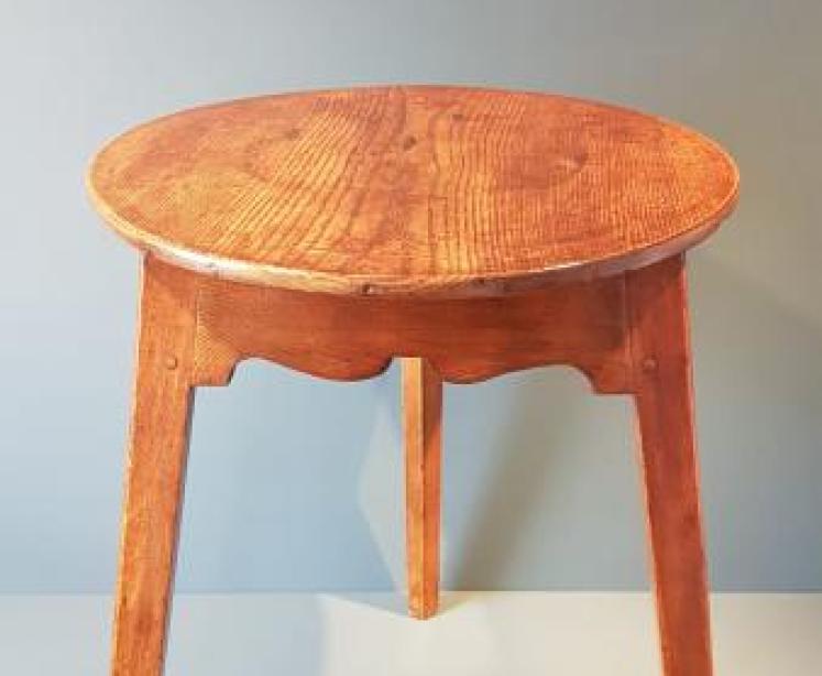 George IIl Ash Cricket Table - Image 1