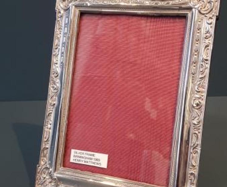 Edwardian Embossed Silver Photo Frame - Image 2