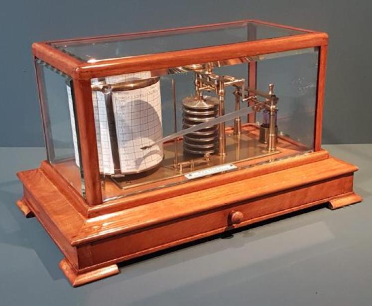 Superior Quality Victorian Walnut Barograph by Beck - Image 4