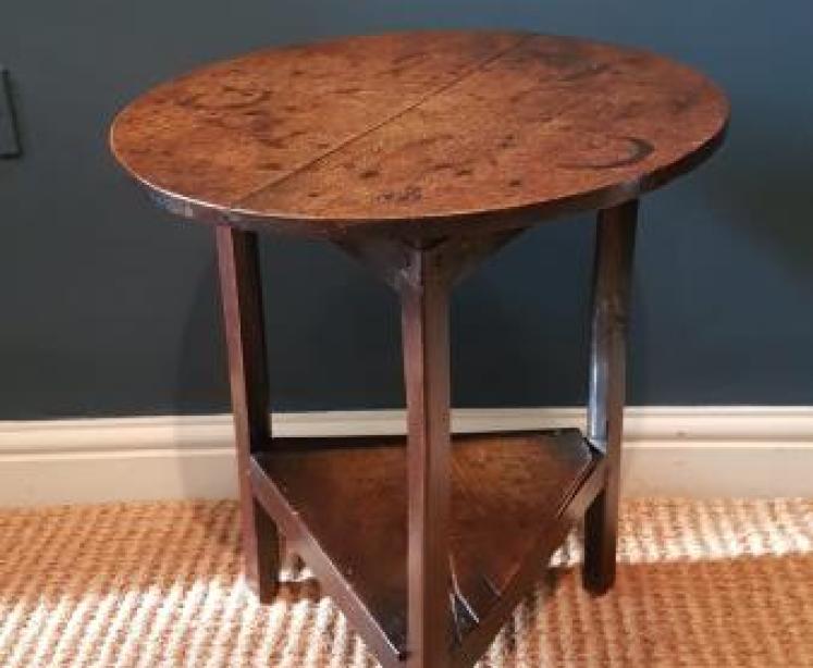 Small Proportioned George II Oak Cricket Table - Image 2