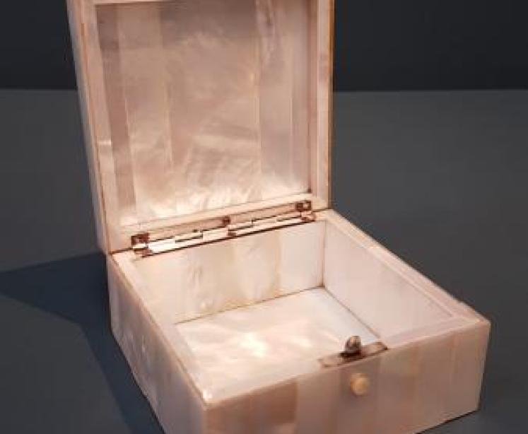 Superb Austrian Carved Mother of Pearl Table Box - Image 2