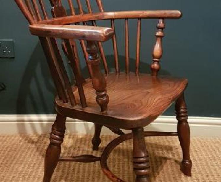 Victorian Yew Wood Windsor Chair with Crinoline Stretcher - Image 2