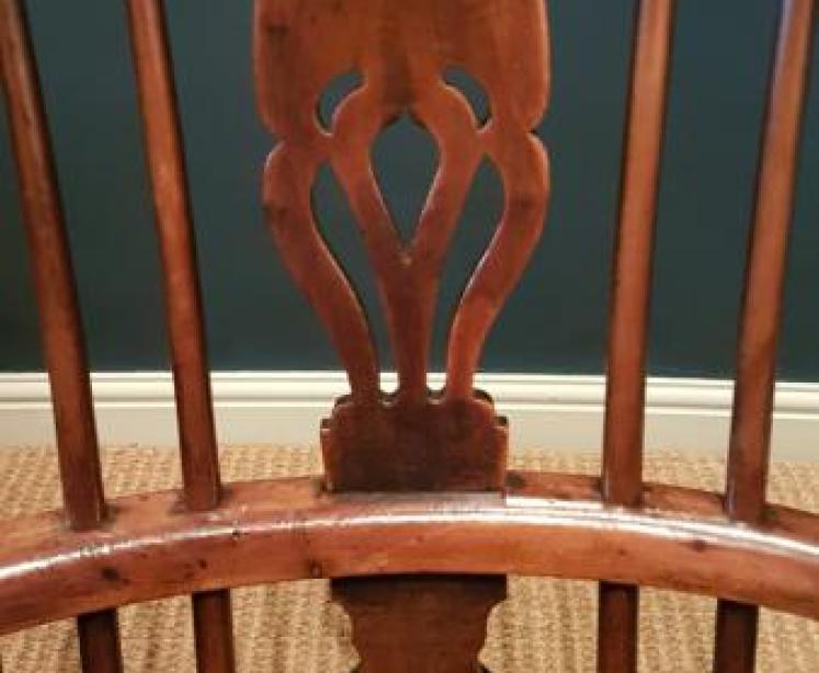 Victorian Yew Wood Windsor Chair with Crinoline Stretcher - Image 3