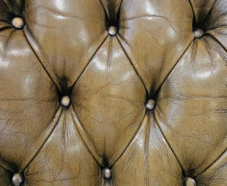 1920's Buttoned Olive Hide Open Arm Chair - Image 5