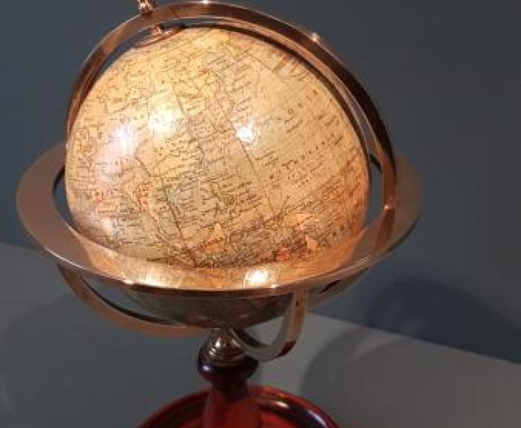 1930's Philips 6" Globe in Revolving Gimbal - Image 7
