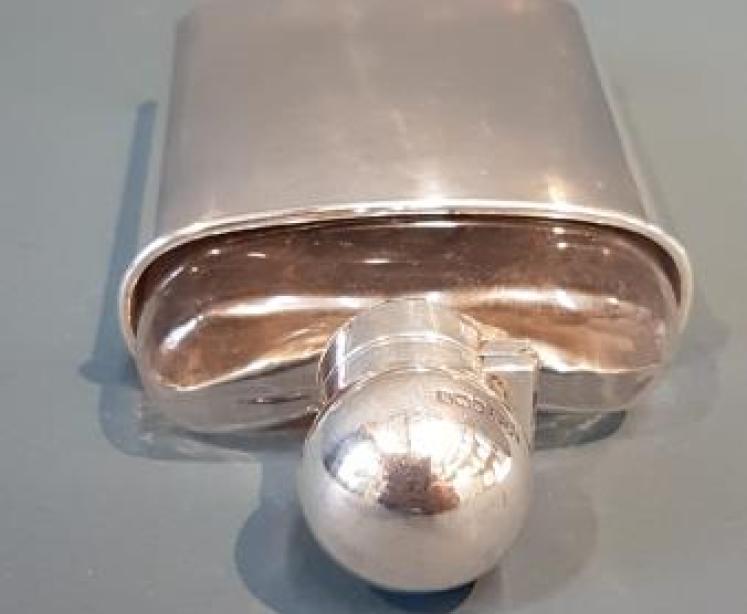 Edwardian Silver Kidney Shaped Hip Flask - Image 5