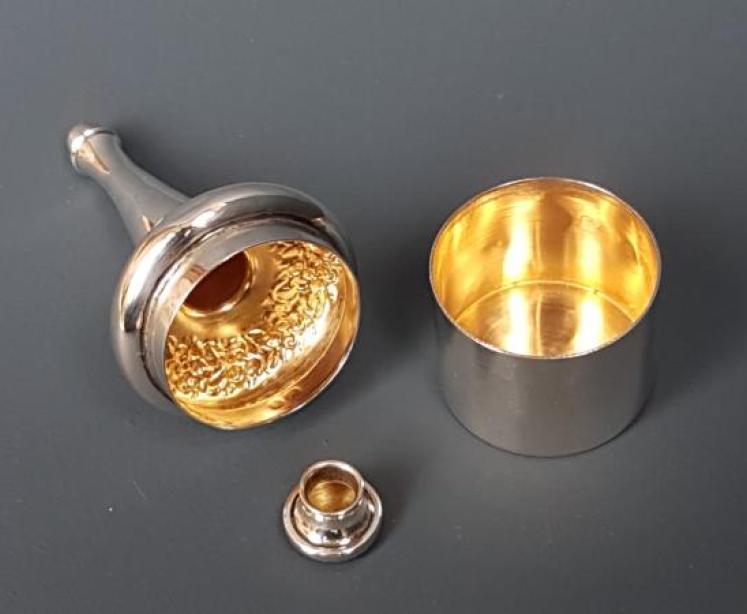 Silver Glove Powderer  - Image 4