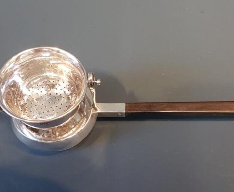 Aspreys Edwardian Silver Tea Strainer - Image 4