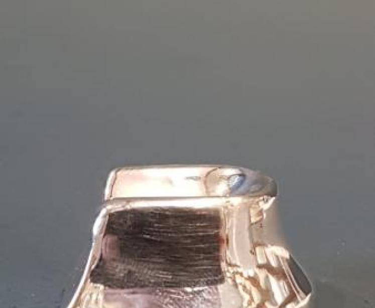 Solid Silver Nail Manicurists Finger Rest - Image 4