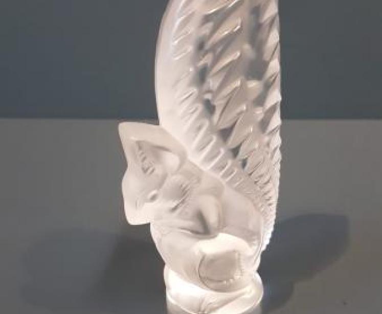 Lalique Opalescent Squirrel - Image 1