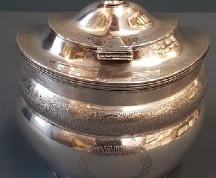 Fine Quality Chester Silver Tea Caddy  - Image 6