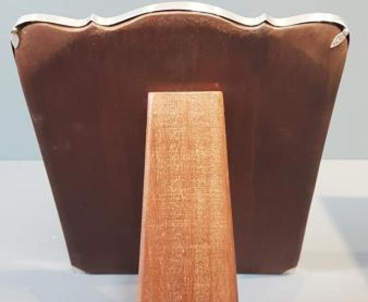 Engine Turned Silver Photo Frame by Walker and Hall - Image 6