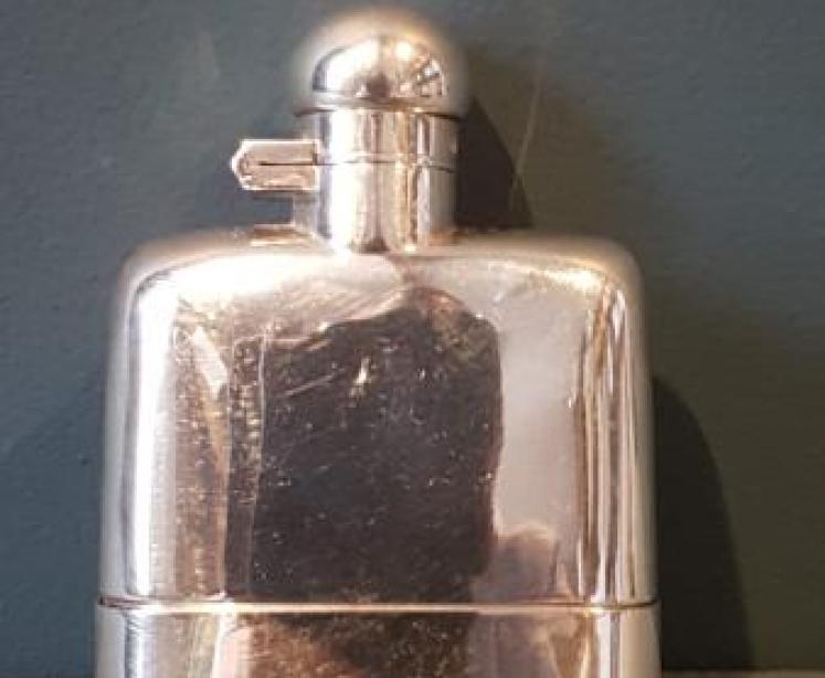 George V Silver Hip Flask - Image 3
