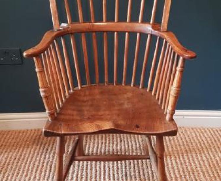 George III Sycamore and Ash Comb Back Windsor Chair - Image 1