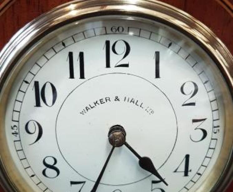 Edwardian Mantel Clock with Egg and Dart Cornice - Image 3