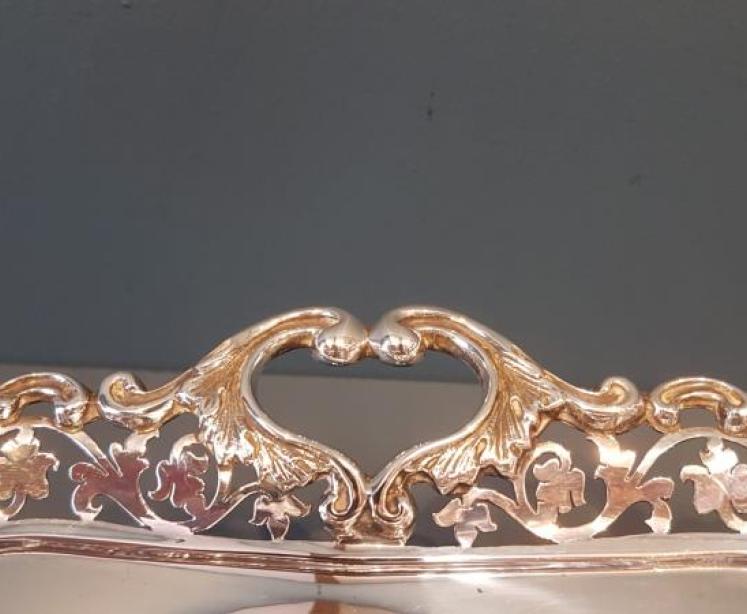 Large Fine Quality Mid Victorian Silver Dish - Image 6