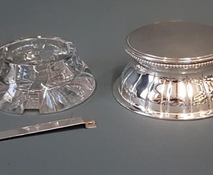 Outstanding Quality Victorian Cast Silver Capstans Ink Well - Image 6