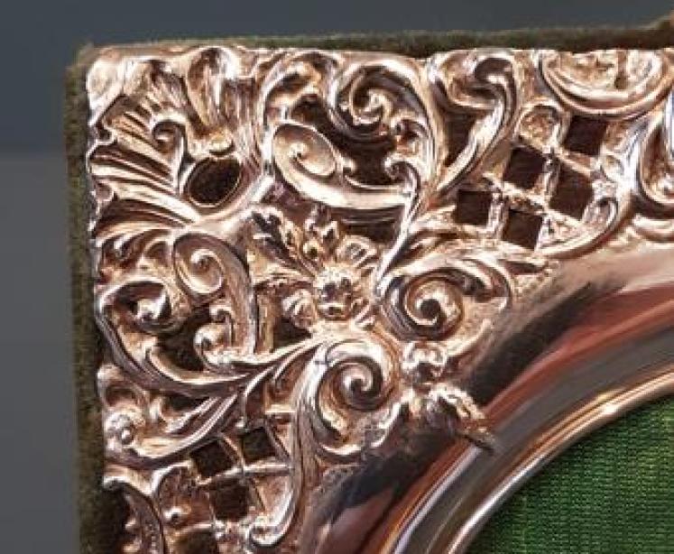 Edwardian Embossed Silver Photo Frame - Image 6