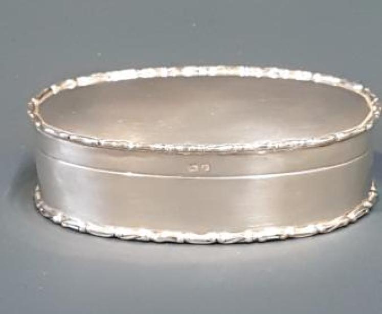 Edwardian Silver Table Snuff  - Image 4