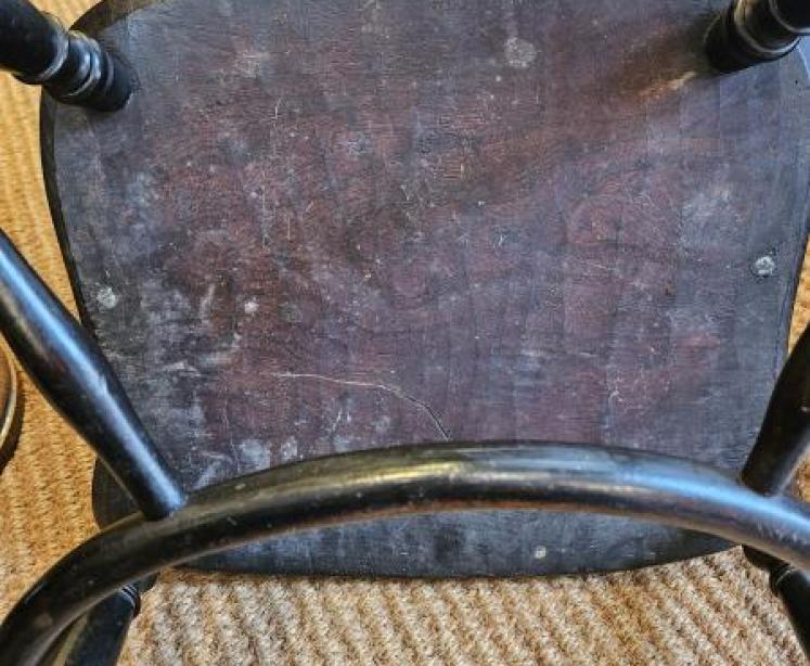 Superior Quality Yew Wood Windsor Chair  - Image 7