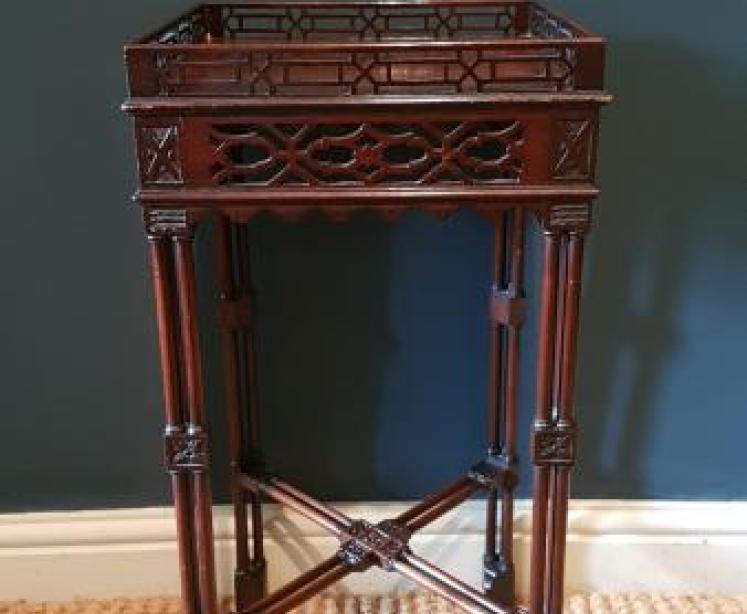 Fine Quality Victorian Mahogany Kettle Stand - Image 1