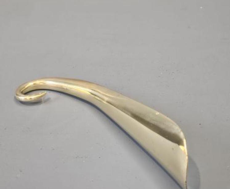 Victorian Brass Shoe Horn - Image 5