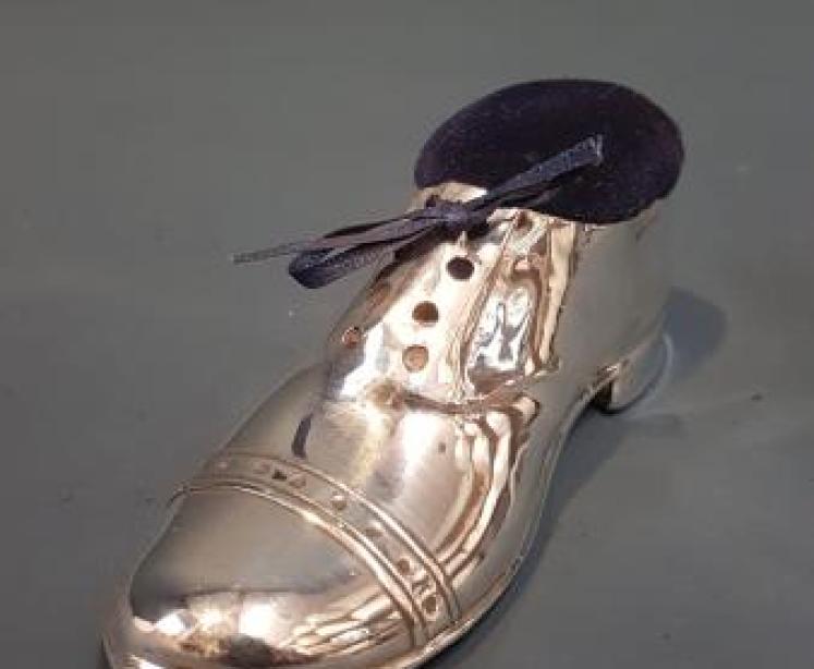 George V Chester Silver Brogue Pin Cushion - Image 1