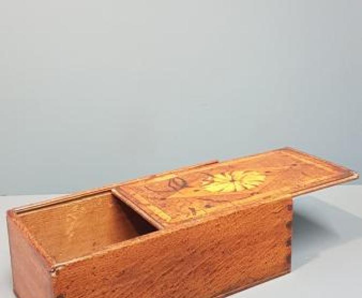 George III Inlaid Oak Candle Box - Image 4