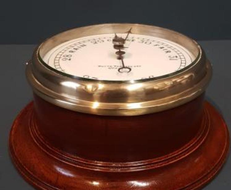 Unusual Oak Cased Bulk Head Marine Barometer - Image 4