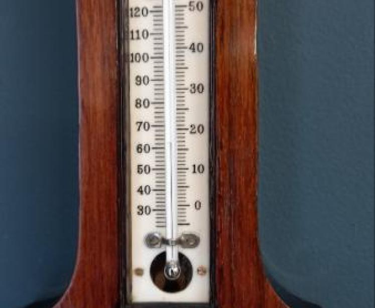 Small Victorian Rosewood Inlaid Banjo Barometer - Image 3