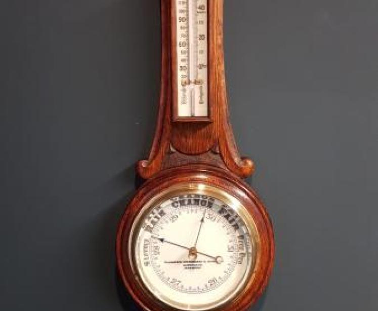 Small Victorian Carved Oak Preston Banjo Barometer - Image 1
