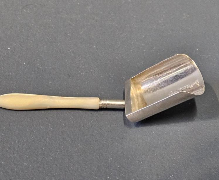 Georgian Silver Tea Scoop - Image 1