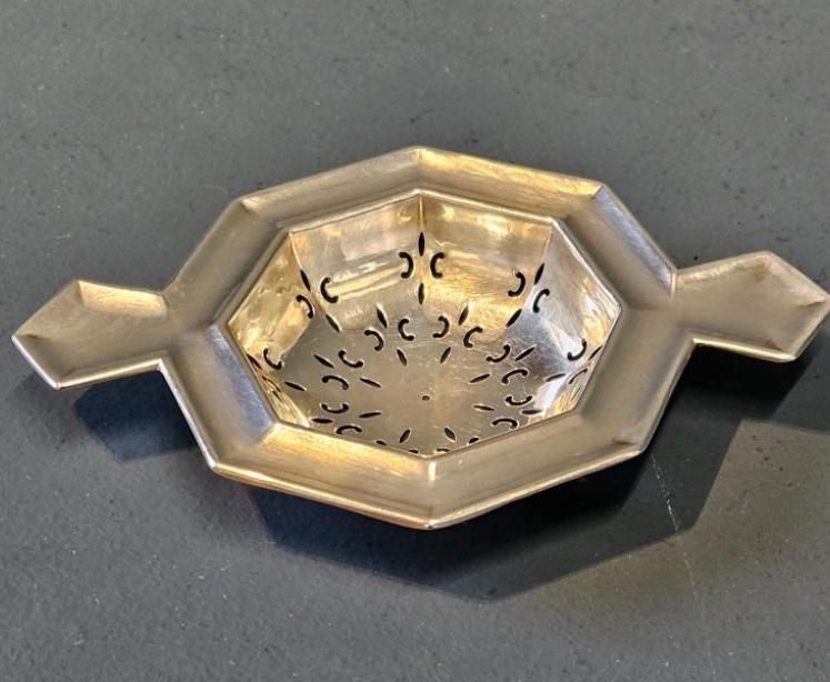 George V Silver Tea Strainer - Image 3