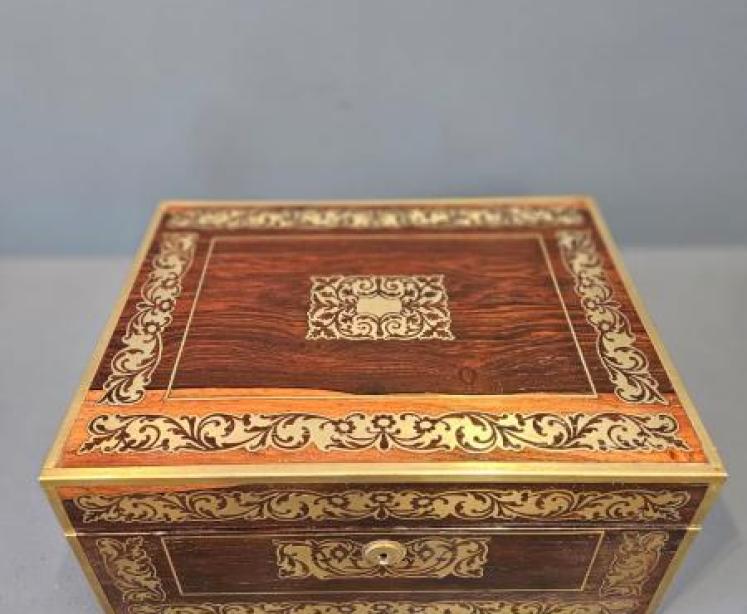 Regency Rosewood Ladies Jewel & Needlework Box - Image 7