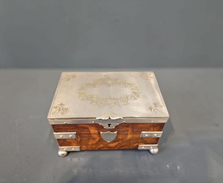 Victorian Oak and Silver Plated Tea Caddy - Image 4