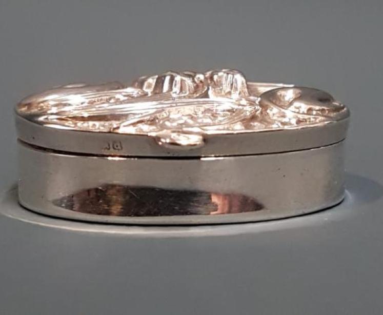 Edwardian Art Nouveau Silver Pill Box - Image 5