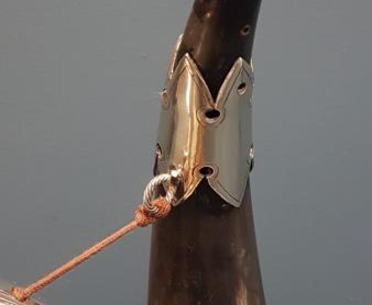 Victorian Oak Cattle Horn Dinner Gong - Image 3