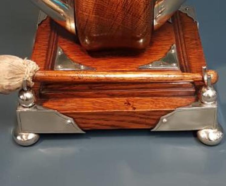 Victorian Oak Cattle Horn Dinner Gong - Image 7