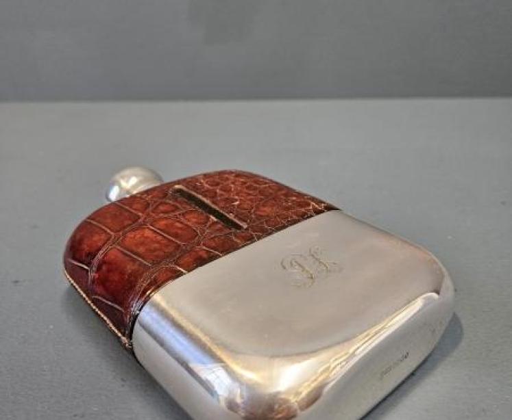 Dixon Sheffield Hip Flask - Image 3