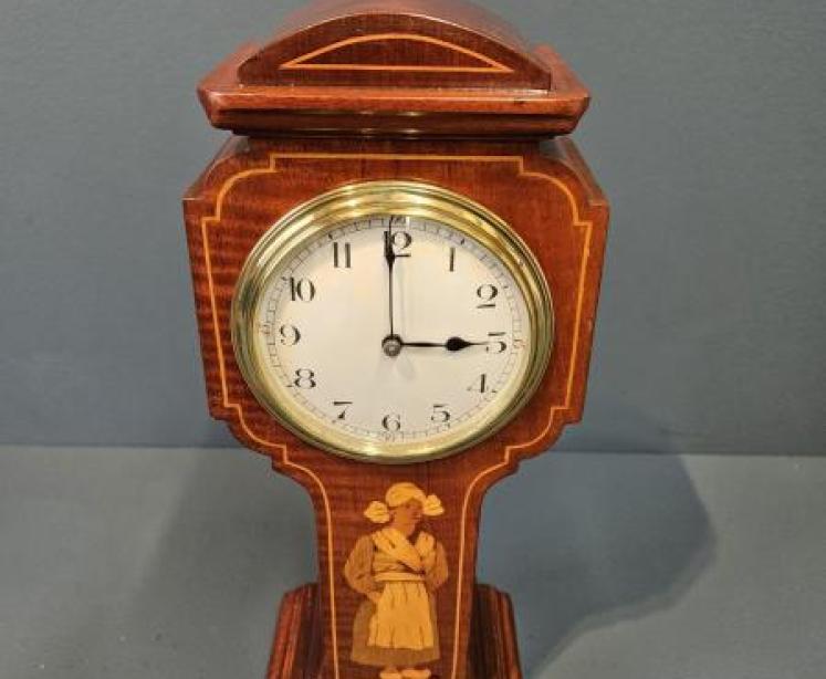 Edwardian Dutch Girl Inlaid Mantel Clock - Image 5