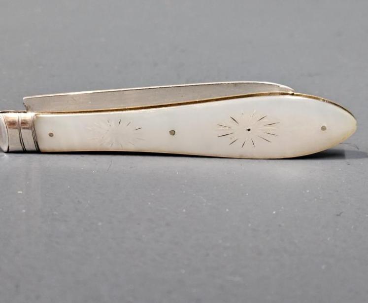 Mid Victorian Silver and Mother of Pearl Pen Knife - Image 5
