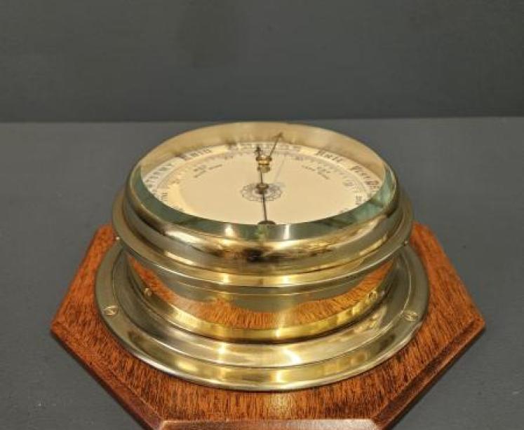 Outstanding Quality Marine Barometer with Crescent Thermometer - Image 3